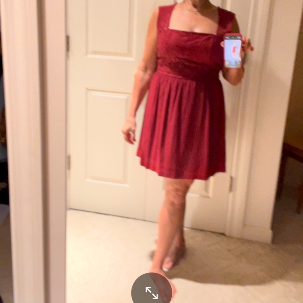 Dress - Picture 4 of 4